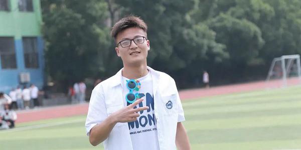 现外“低进高出”的“特异功能” ：三年时光促成长 现外圆我“大学梦”