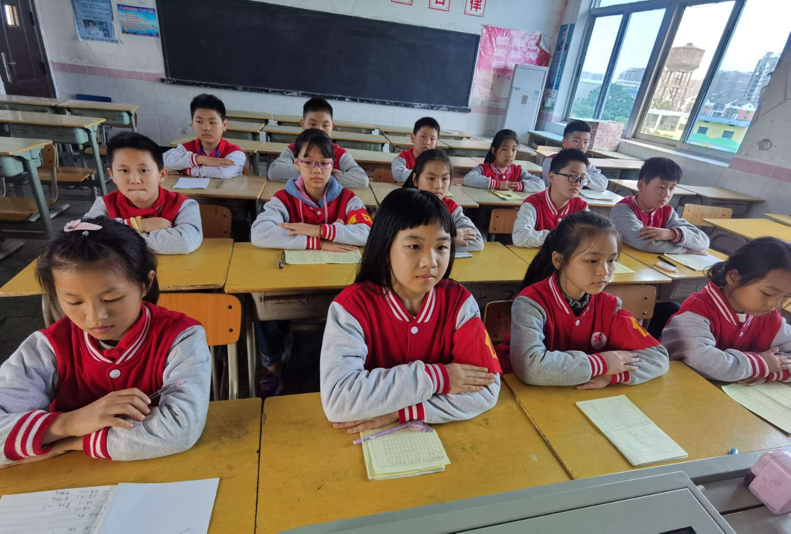 当好“红领巾”｜南昌现代外国语学校召开少先大队委工作会议
