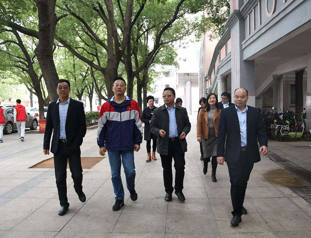 热血丹心映现外——集团院校管理部莅临我校指导工作