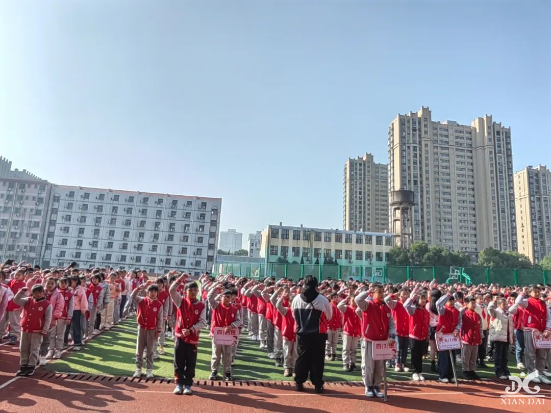学习雷锋好榜样 三月花开助人乐 | 南昌现代外国语学校组织召开向雷锋同志学习活动