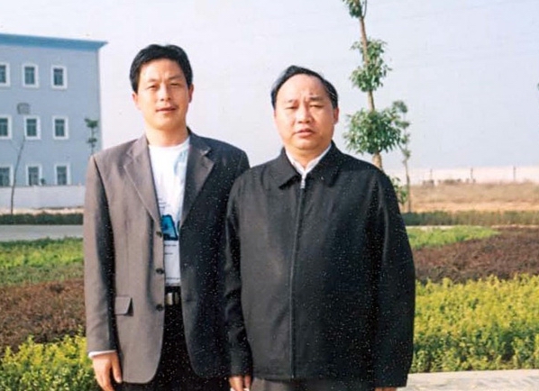 江西省人民政府常务副省长凌成兴与南昌市人大代表、校董事长胡乐平